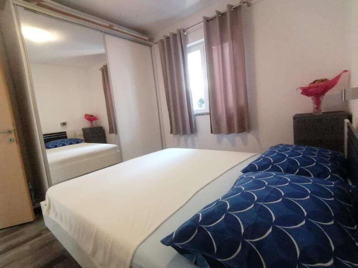 Apartments Nana Biograd Na Moru Exterior foto